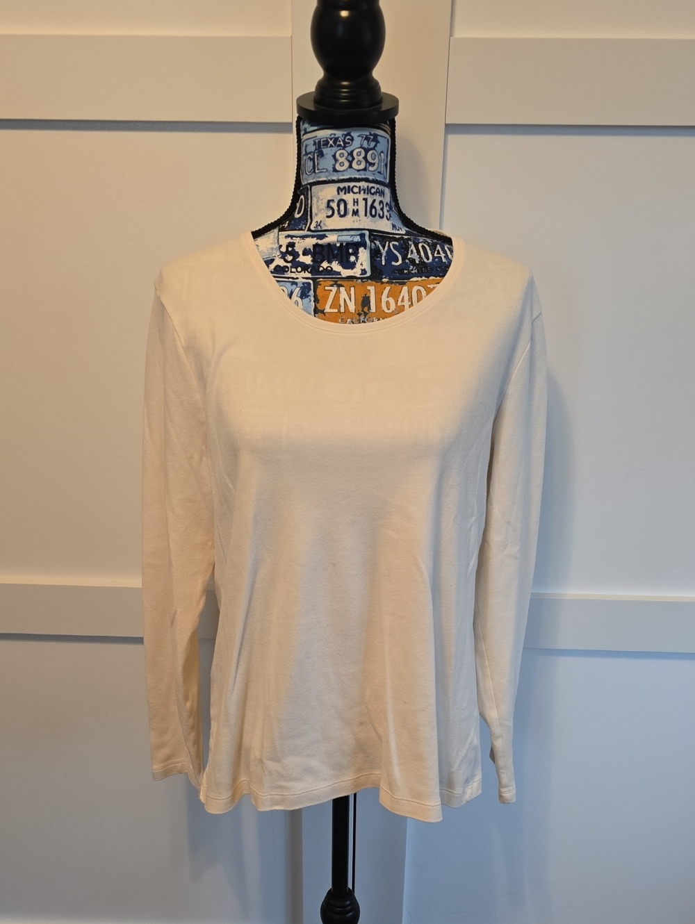 White Stag Cream Long-Sleeve Crewneck Top